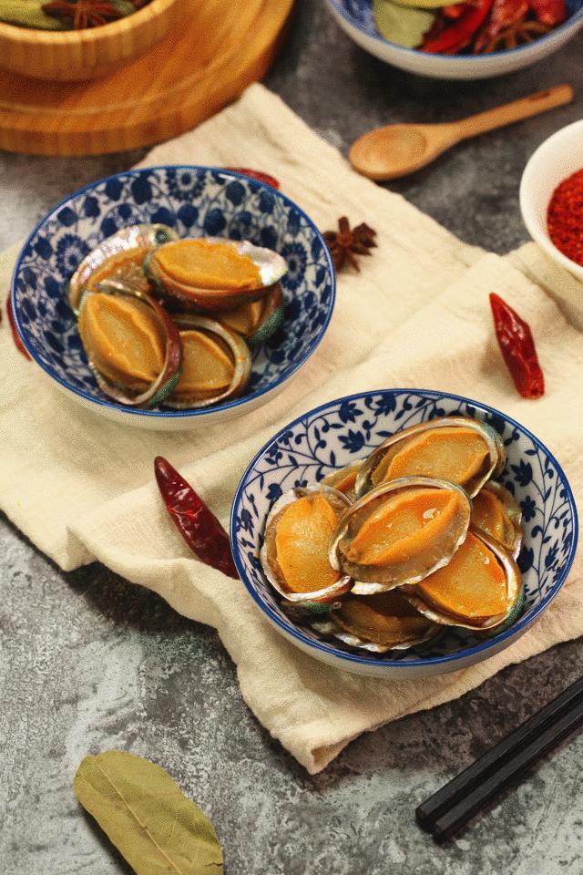 一家海鲜小店一年能赚多少 (自助海鲜店是怎样盈利的)