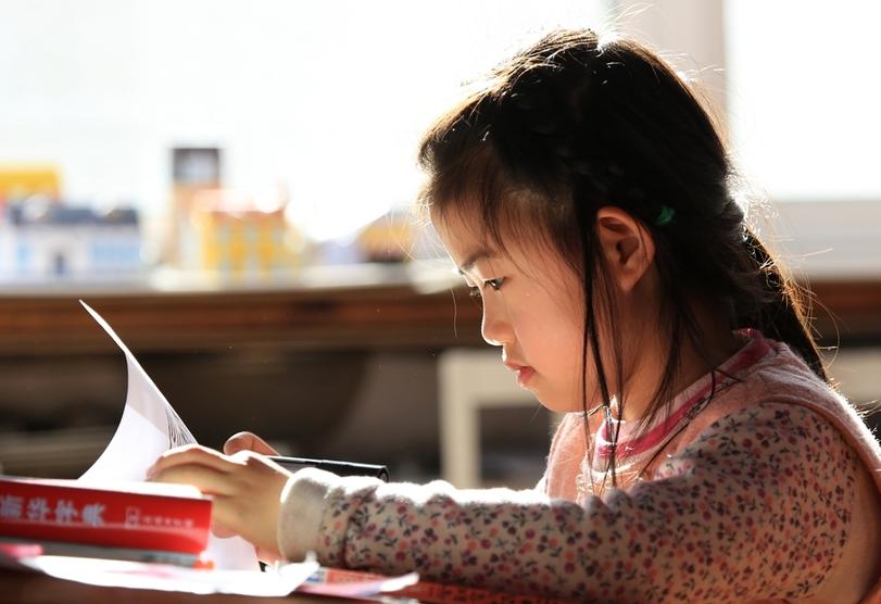 小学生因名字走红连名带姓共两笔,小学生因姓名笔画少走红