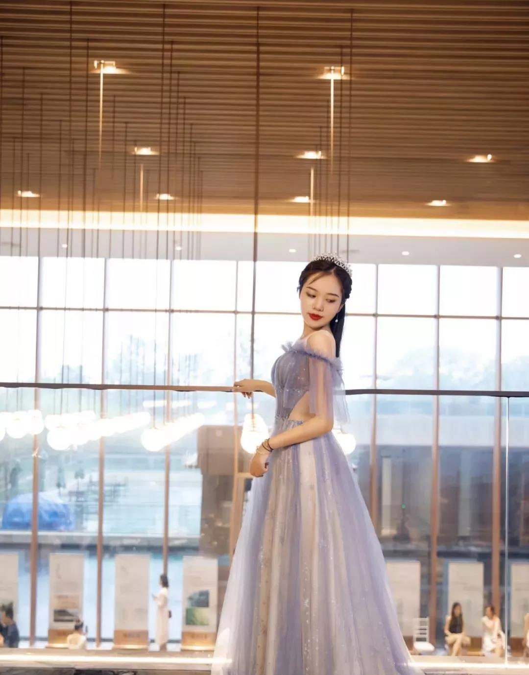 QUNEEN梦游仙境女王派对，天著之上有美的竞相发生