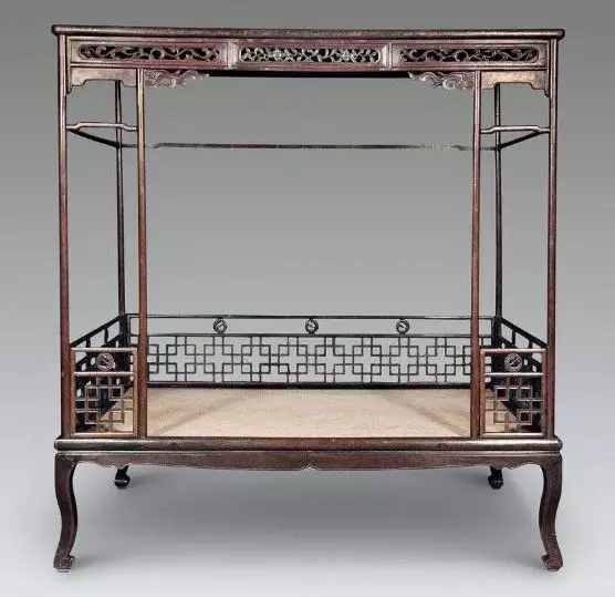 一张床买下来多少钱,一张床的价格800