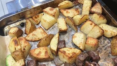 中心广场美食推荐下午茶 (一日三餐美食广场)