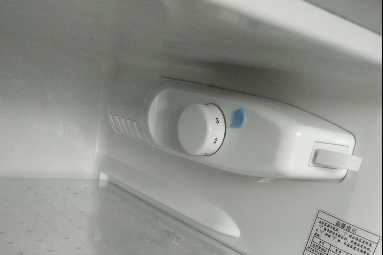 冰箱保鲜室温控器怎么调节,博世冰箱保鲜室结冰的原因