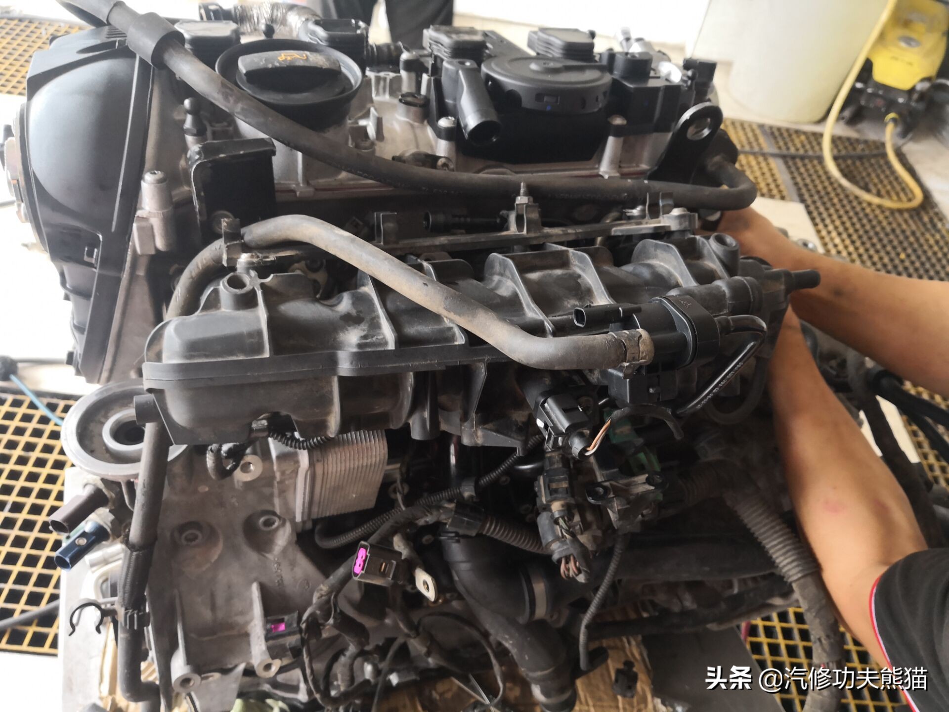 大众途观发动机烧机油维修多少钱,2010款大众途观严重烧机油