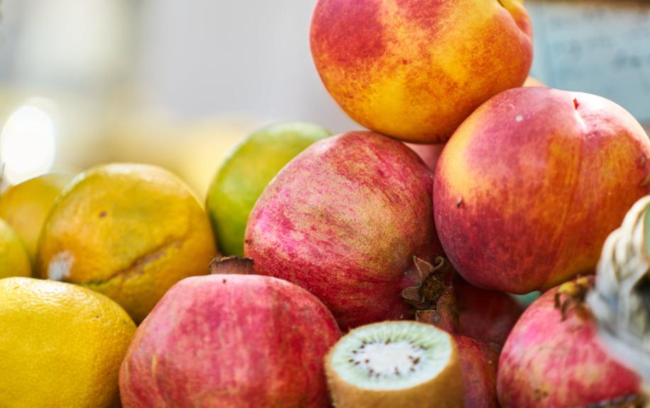 水果店陈列摆放技巧图片,水果店精品水果展示柜如何陈列