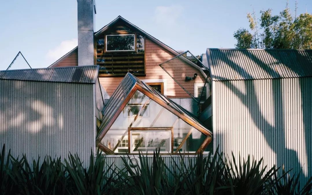 lv韩国上新为什么比中国早,lv韩国专卖店