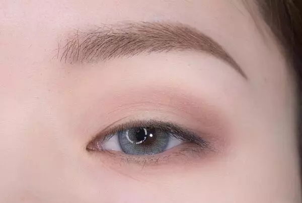 手残党单眼皮适合的眼影教程,原来手残党画眼影也没那么难