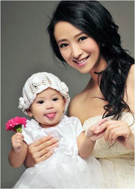 翁虹为什么嫁给了黑泽明,翁虹为何嫁给杨振宁