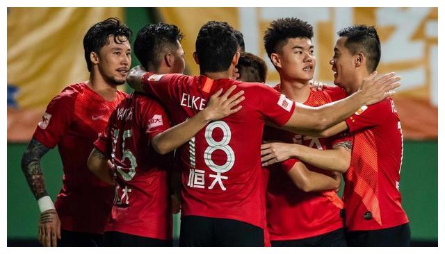 上场就爆发！25岁国脚再现大师级传球，难怪恒大球迷看好接班郑智