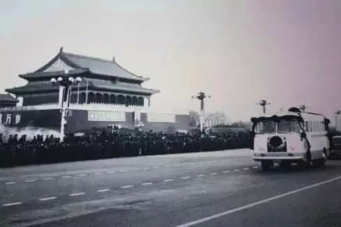 周恩来：永远的榜样