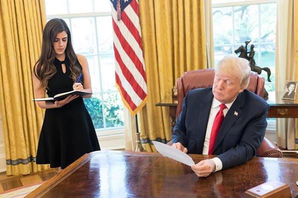 「如何学习炒股」特朗普的27岁美女助理月薪多少？