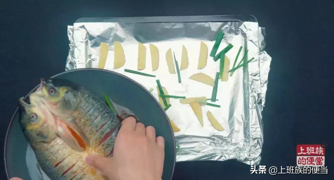 原来在家烤鱼这么简单做法和技巧,烤鱼这样做比烧烤店的还好吃