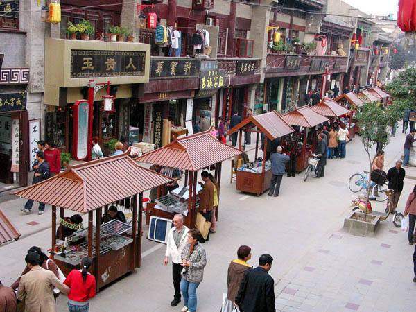 西安旅游必去的一条街,西安旅游文化街攻略