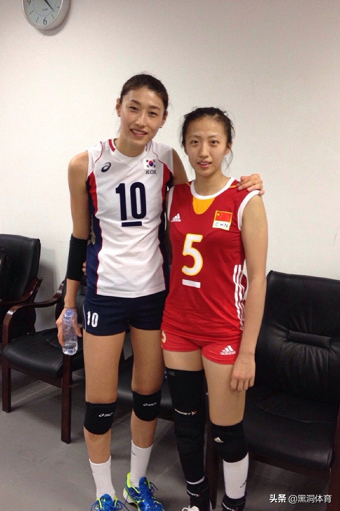 外媒评女排十年梦之队二传自由人争议大中国网友：首先我不服