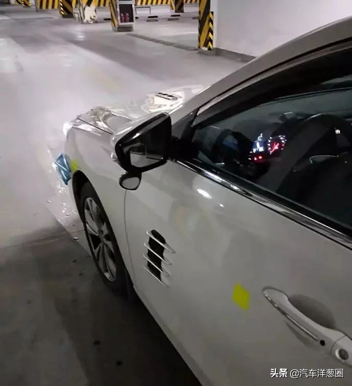 情人节开车接女朋友,情人节堵车女朋友要分手