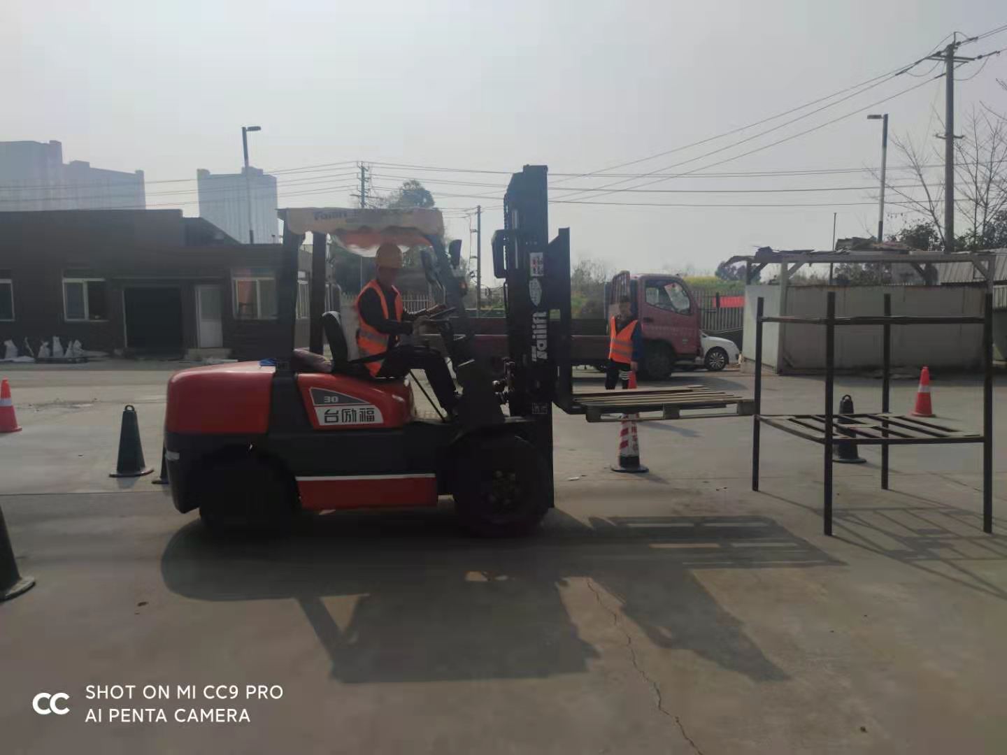 中山附近考叉车证在哪里报名,叉车证怎么考要到哪个部门报名