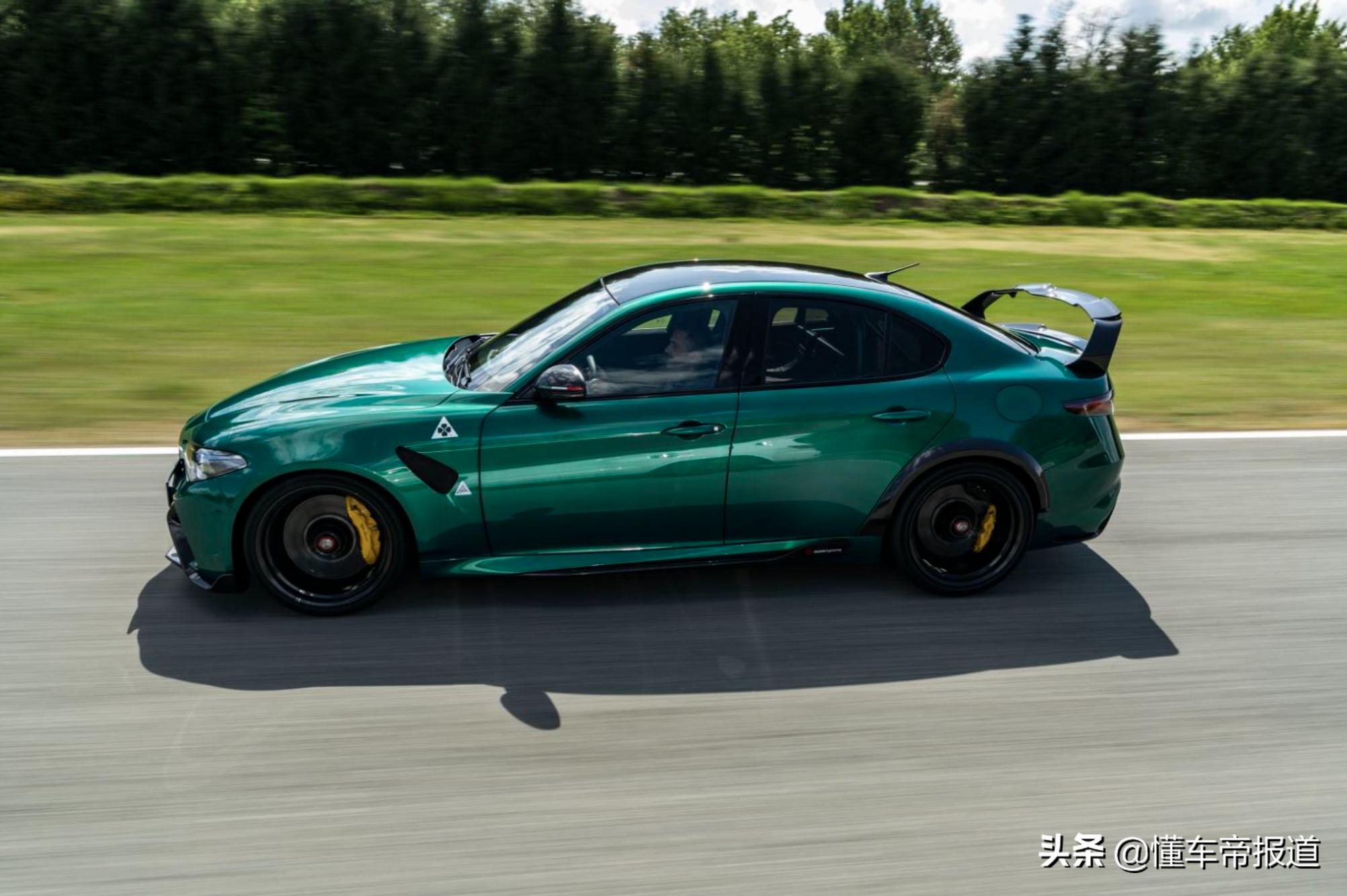 新车阿尔法罗密欧giulia豪华版200p,阿尔法罗密欧giulia车评