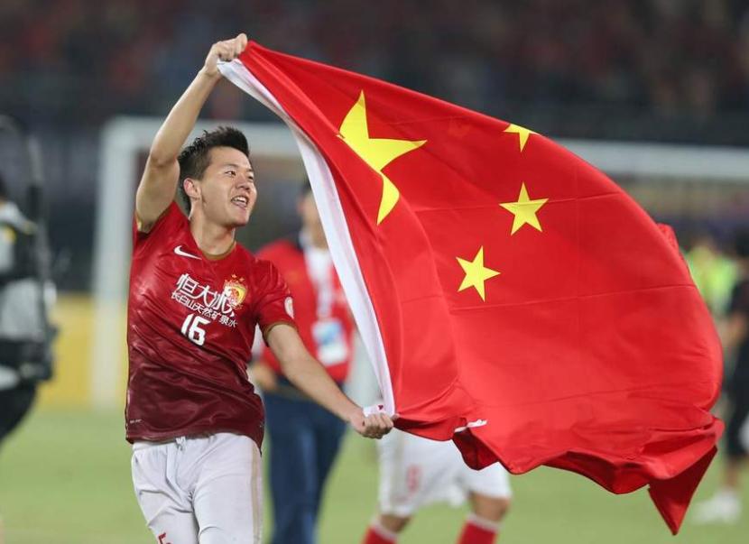 恒大足球队最辉煌时球员收入如何,恒大球星工资表