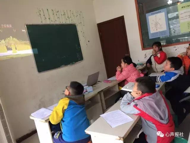 温暖一双手四年级作文,一双温暖的手作文600字