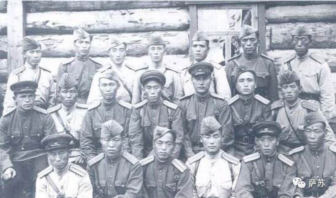 外国坦克上路霸气视频,国外坦克开在马路上