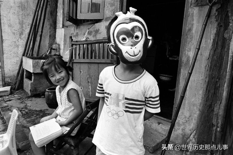 10张罕见老照片：80年代上海的日常生活，曾经是多少人的美好记忆