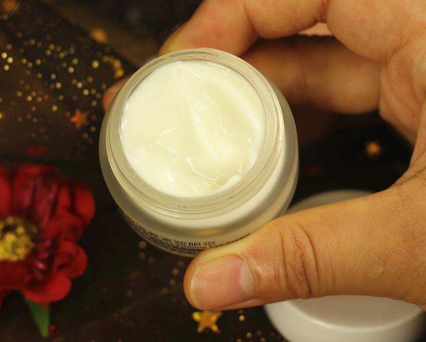 看起来不起眼超好用的国货护肤品,国货中好用的美白保湿护肤品