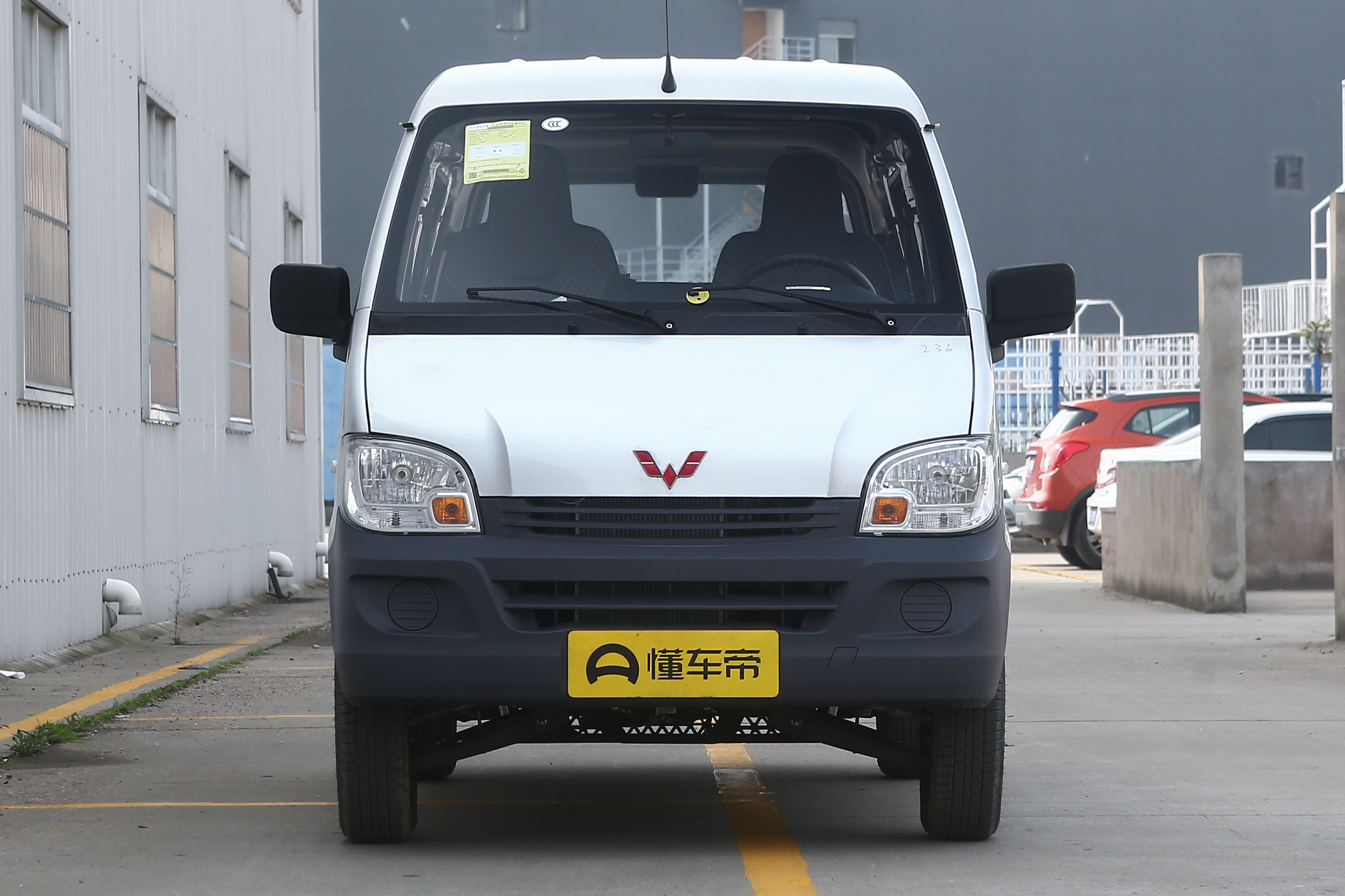 五菱之光真的有性价比吗,十五年的五菱之光还值得买吗