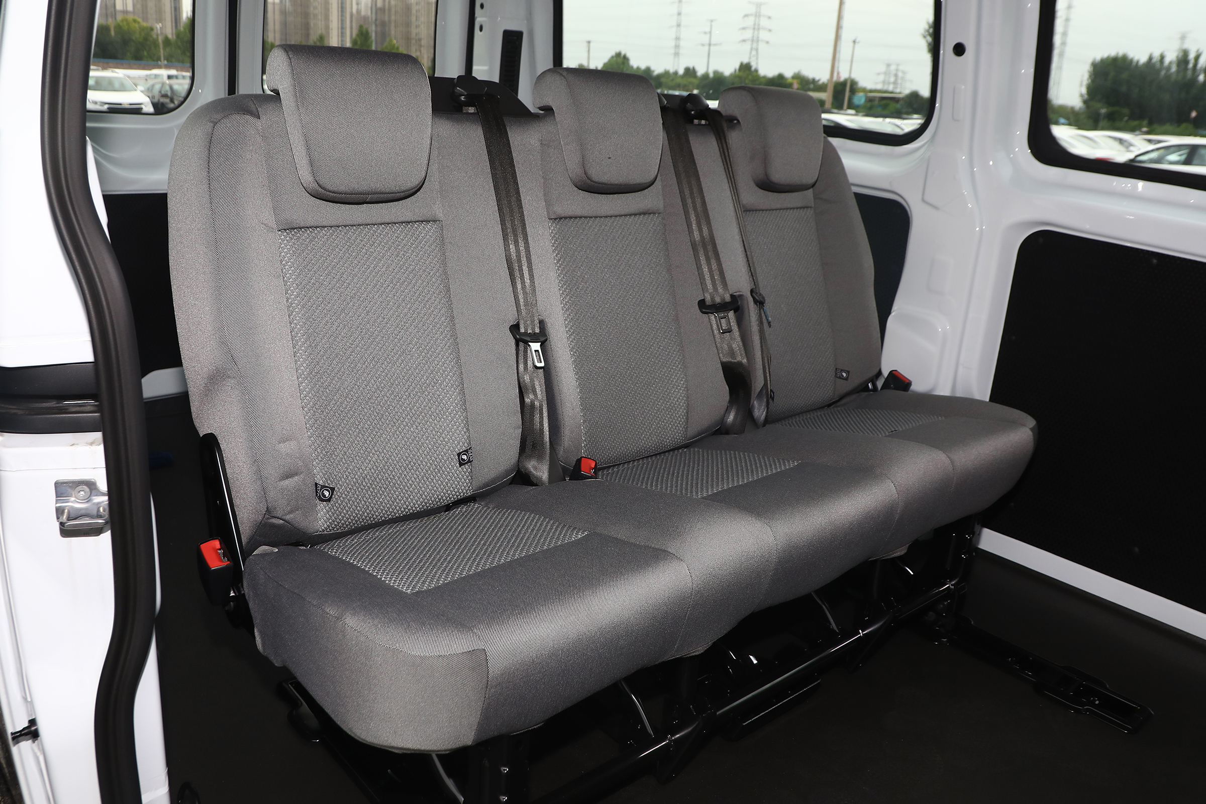 福特新全顺1.5t落地价格,福特新全顺14.98万