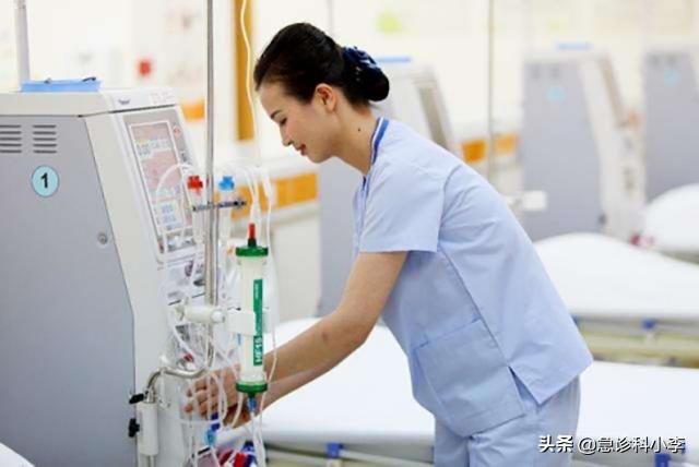 12岁女孩患尿毒症每天坚持透析,妈妈患尿毒症透析