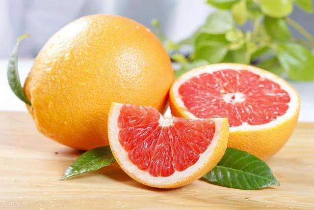 水果榨汁后变酸，你知道原因吗？水果这样吃味道更好