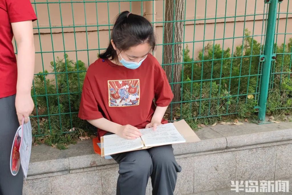 刚刚，青岛5万多勇士霸气走进战场！少年，此去何求？夺盛名、拔头筹、争魁首、独占鳌头！