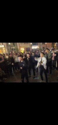 牌牌琦现状在哪,牌牌琦站在库里南上的照片