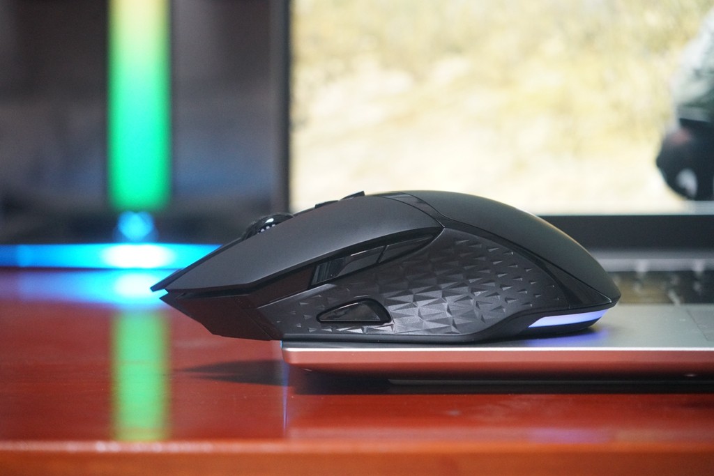 雷柏V30W游戏鼠标,雷柏v30w游戏鼠标评测160小时续航