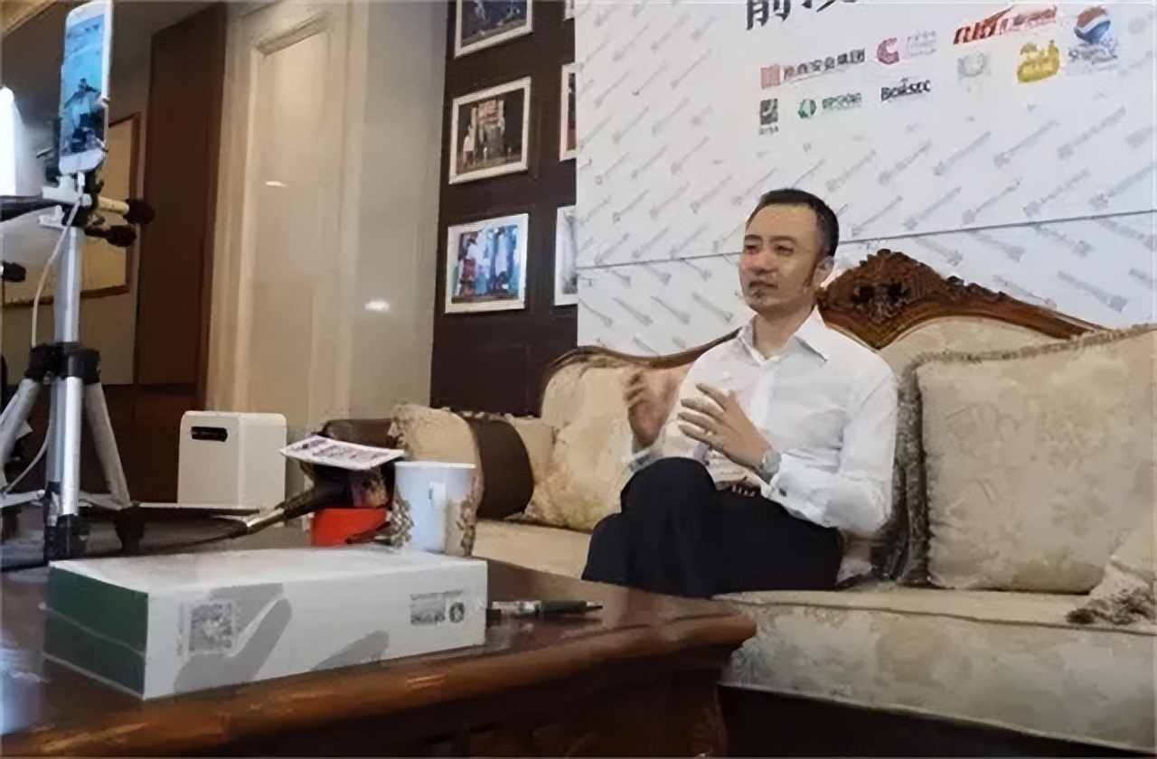 俞凌雄资助学生,俞凌雄成长全过程