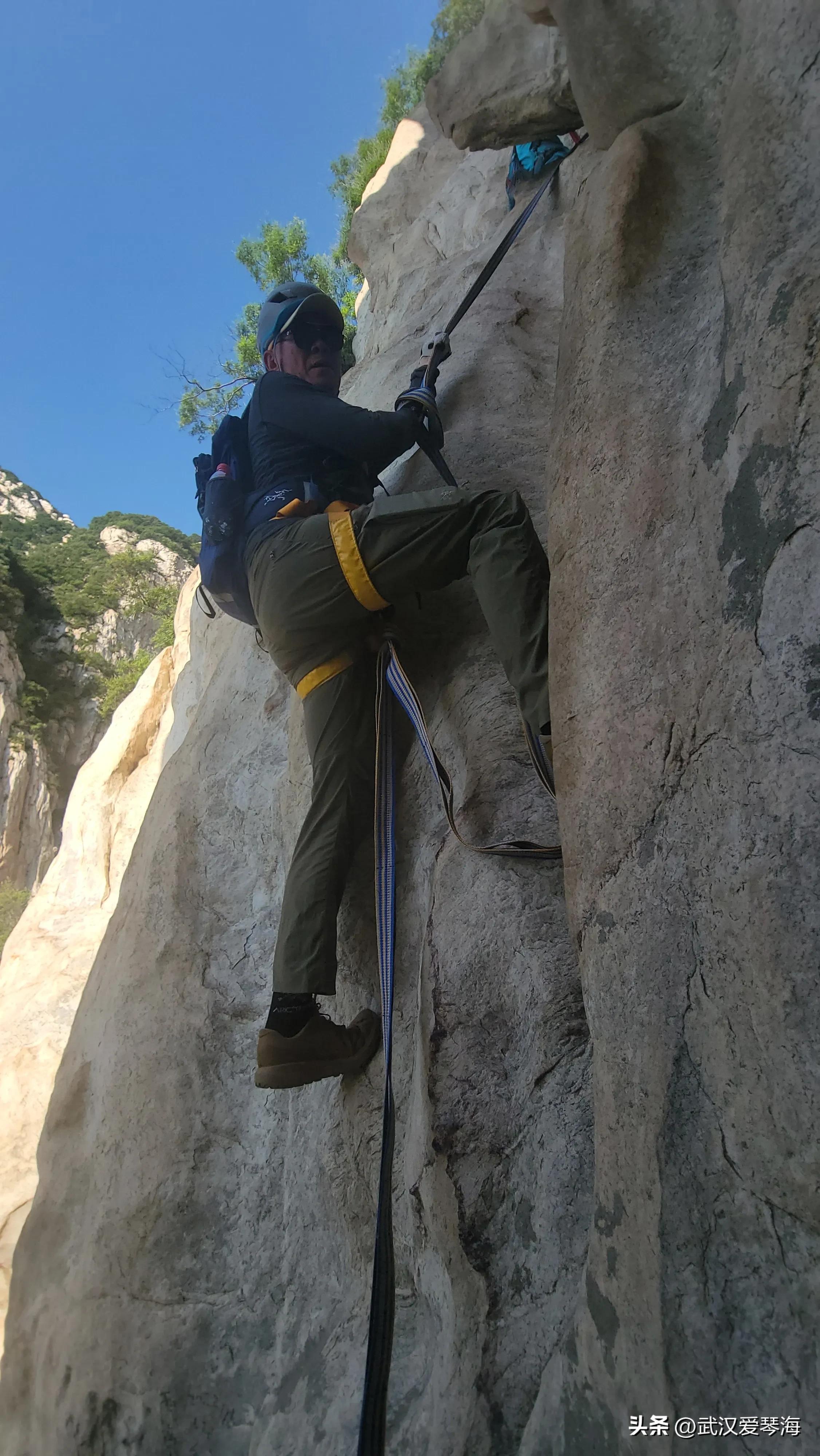 嵩山鱼道鱼脊线全景,嵩山虎头崖攀爬