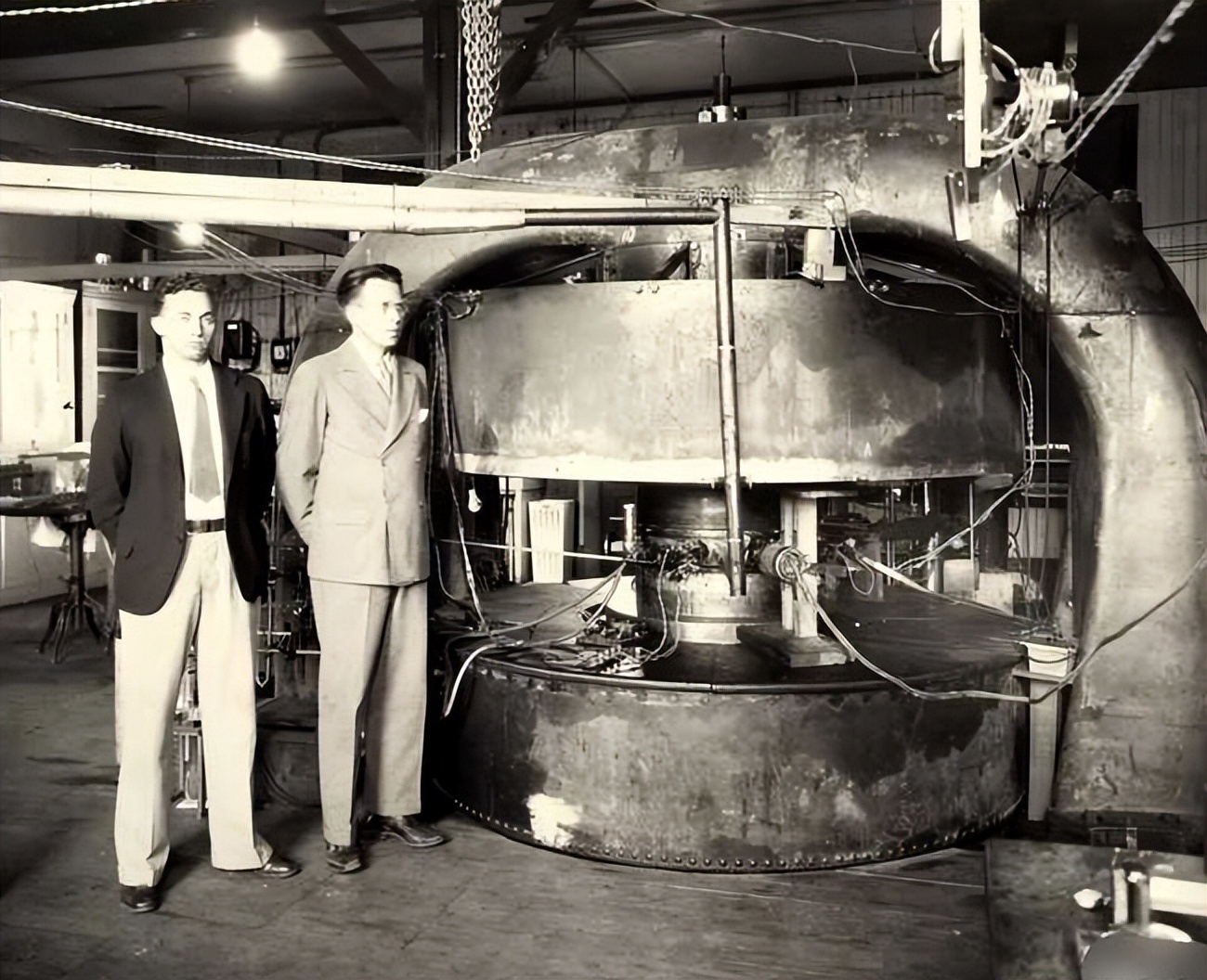 特朗普亲叔叔：将“废品”卖给中国院士，院士回国用它造出原*弹子**