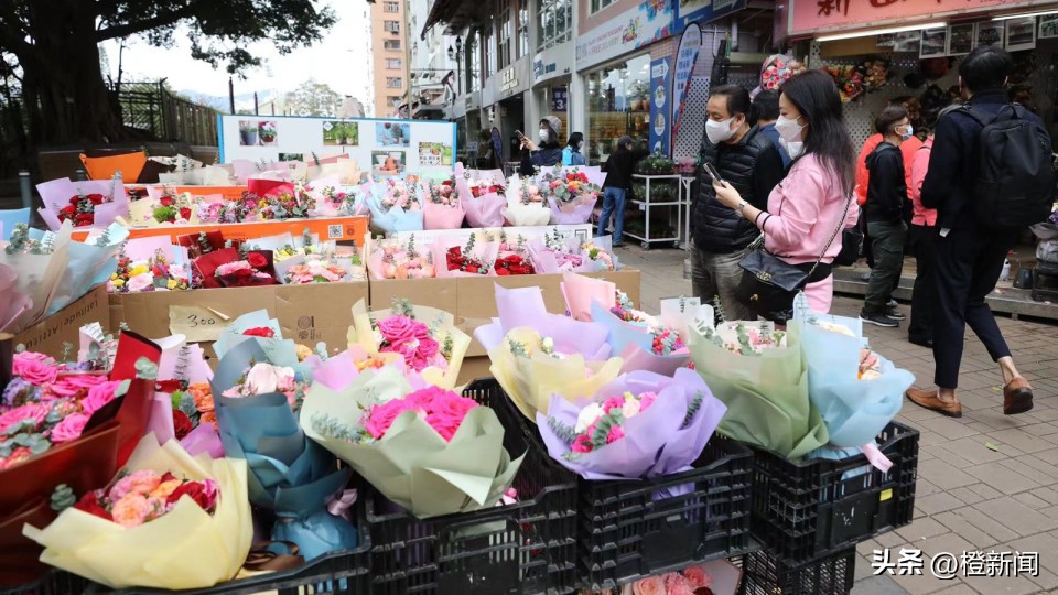 情人节过后男人送女人什么礼物,情人节男士送花给女士