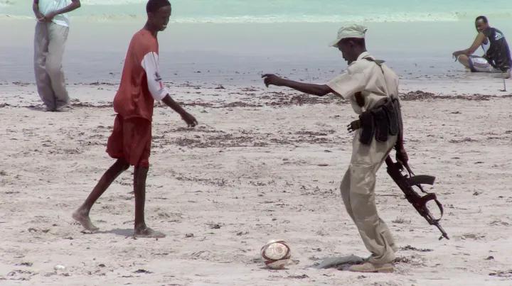 你为什么喜欢足球该怎么回答,你为什么喜欢足球这项运动