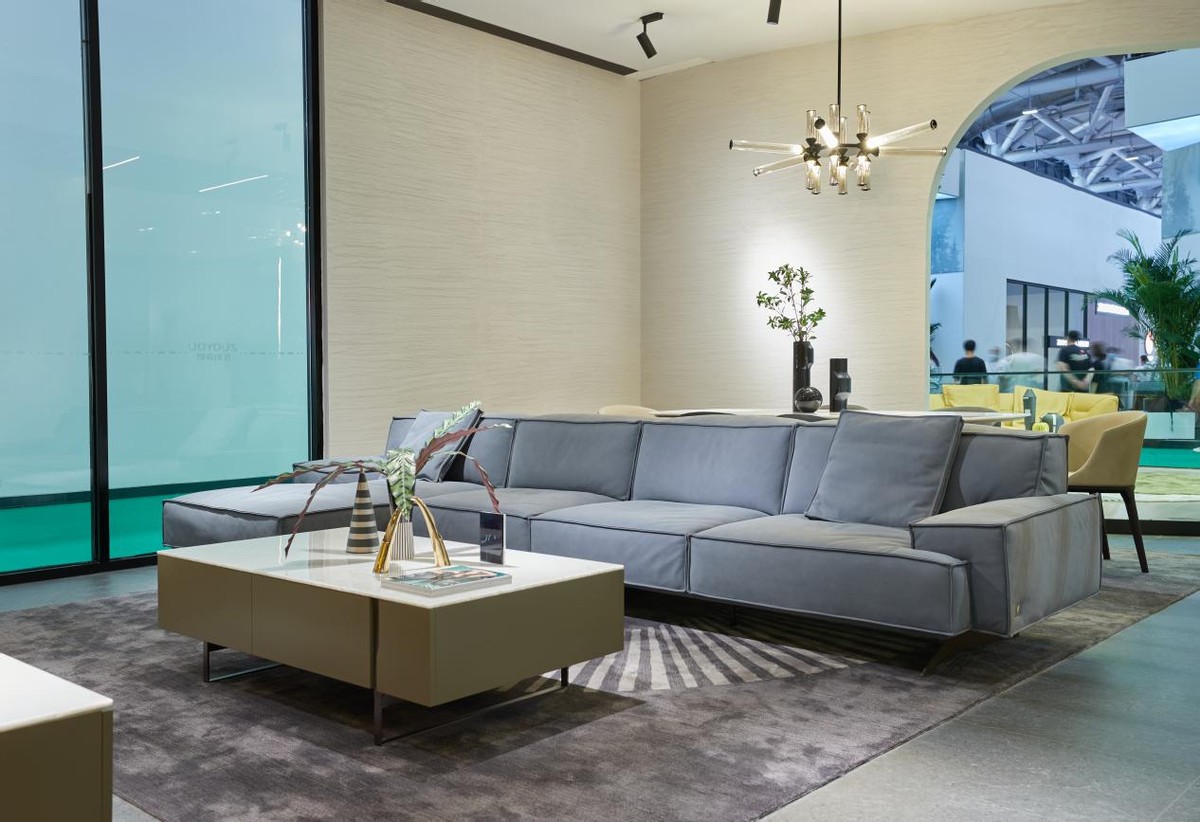 客厅新中式沙发怎么选实用好看,左右真皮沙发怎么挑选