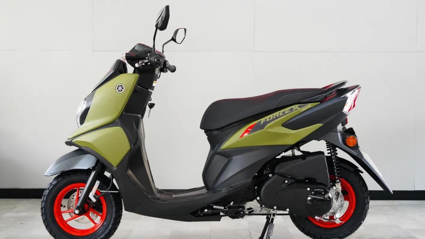 预算10000的踏板车,10000块钱左右什么样的125踏板车