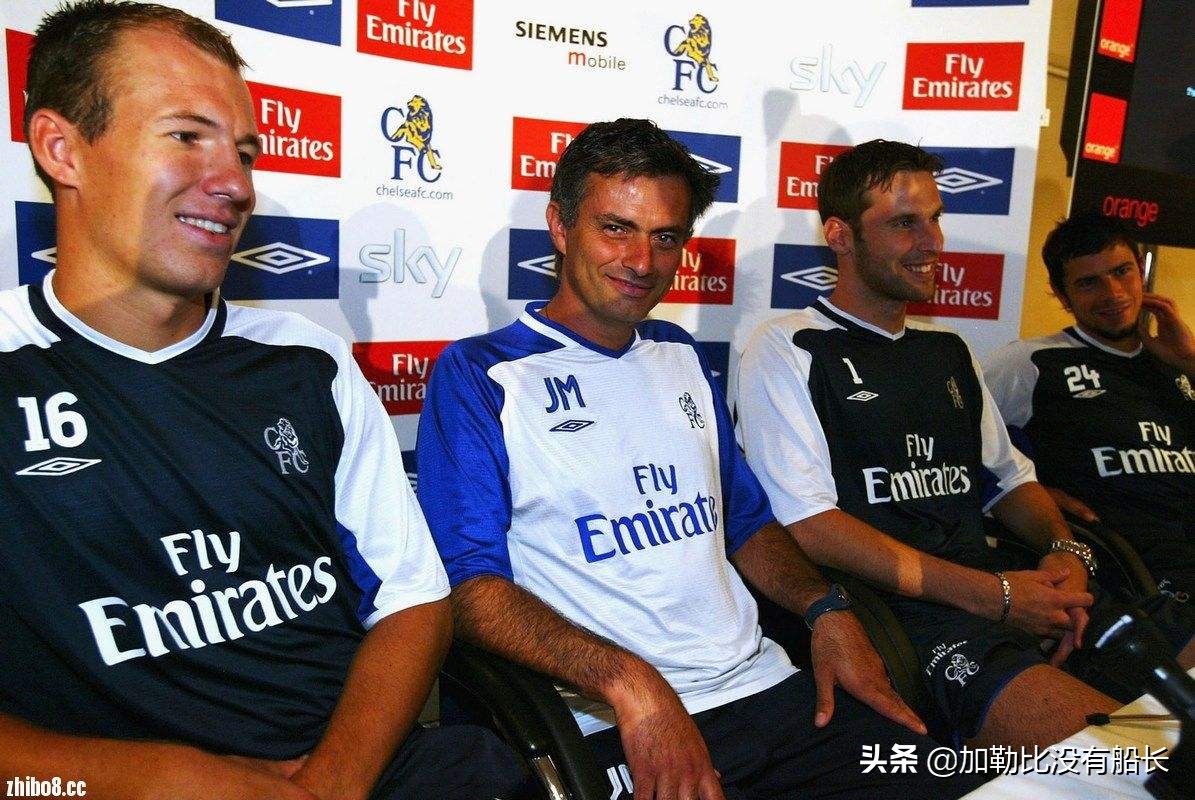 穆里尼奥与纽卡斯尔联签约,穆里尼奥接手蓝军第一战