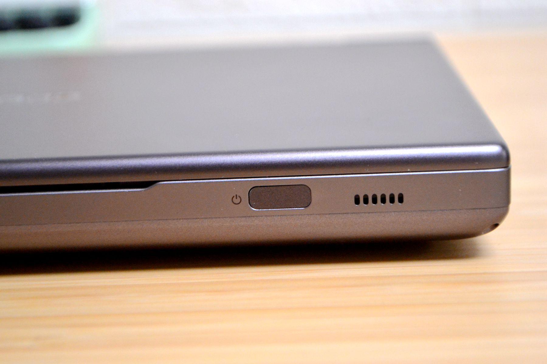 没有独显也能玩3A大作！AMD6800u加持的GPDWINMax2掌机到底有多强