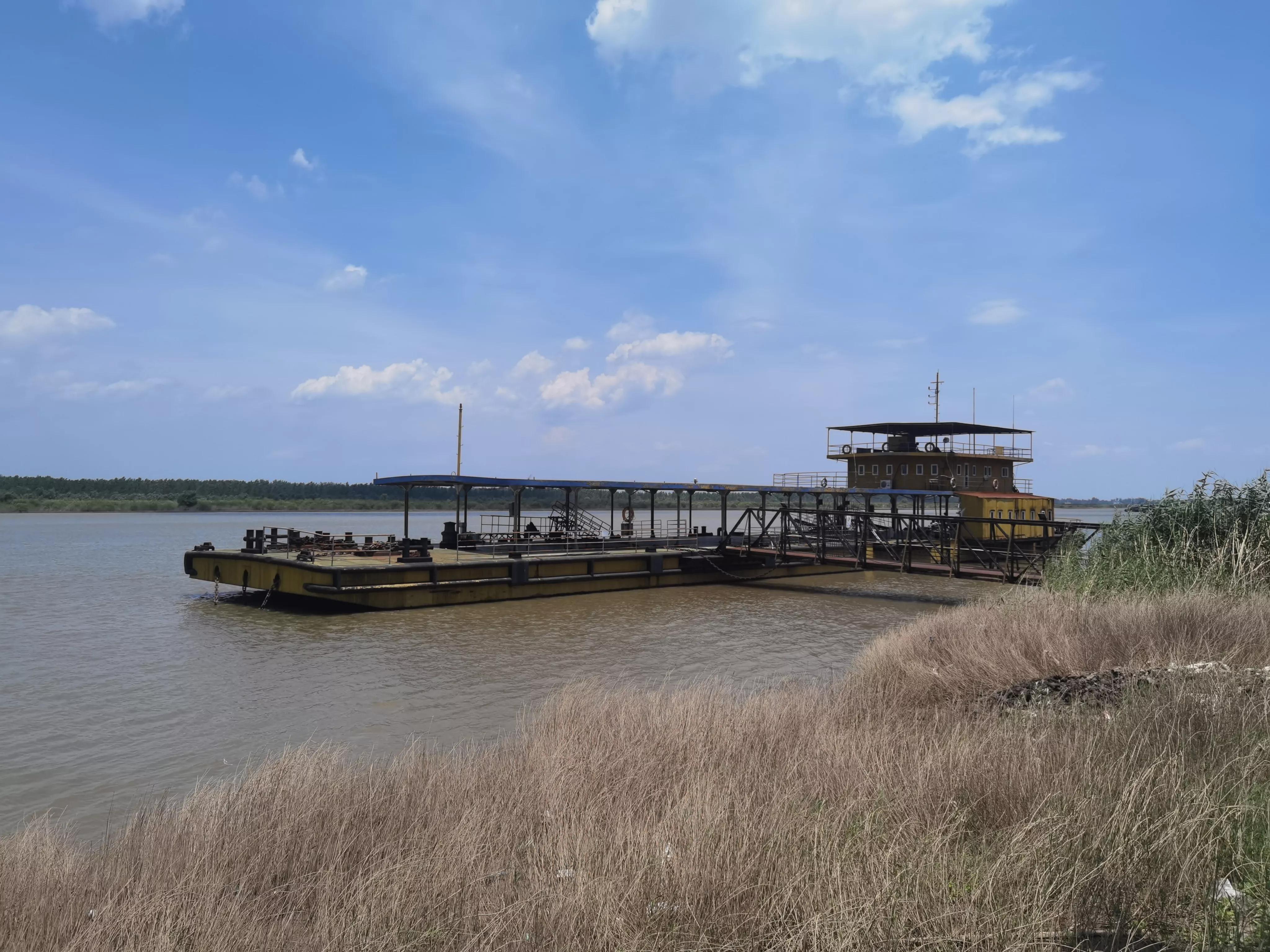 我们来到长江边池口的池州港码头怀旧