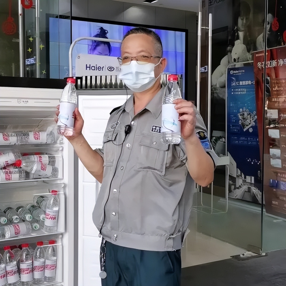 2022海尔爱心冷柜“清凉补给站”公益行动——致敬高温户外工作者