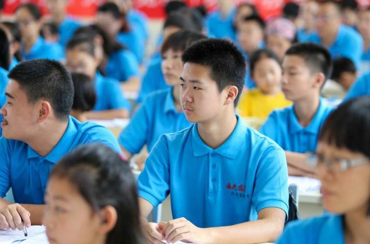 字体手写鲸落体和奶酪体哪个好写,高中生鲸落字体走红字迹清新脱俗