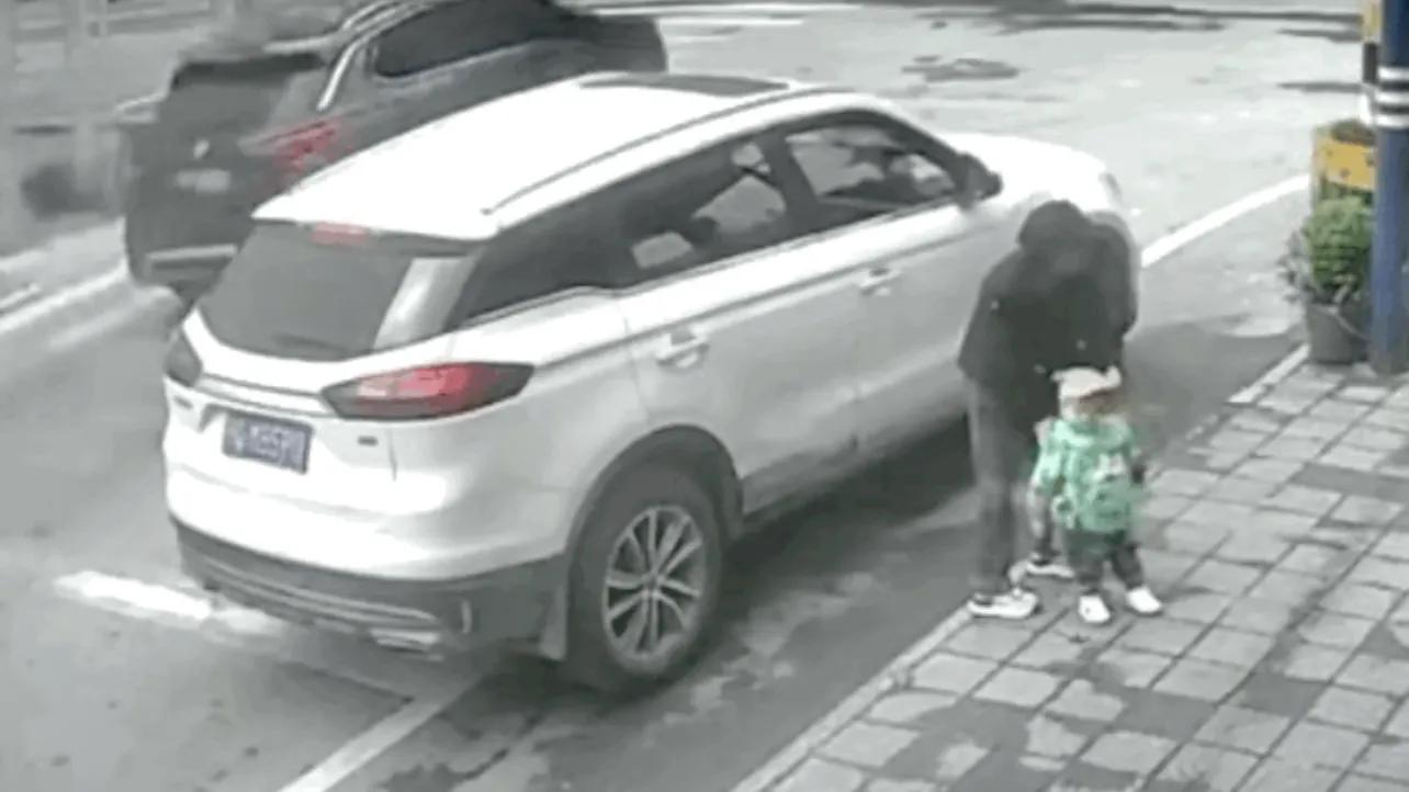 重庆幼童被车碾压后续,重庆一幼童被碾压身亡