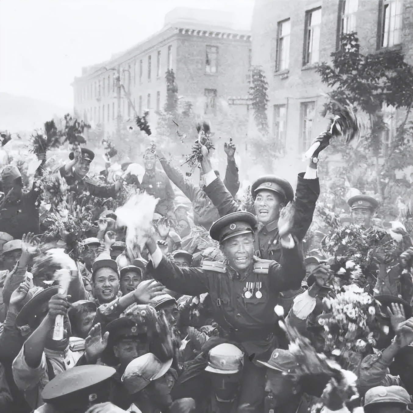 俄乌冲突给我们的警醒，千万不要相信美国，毛主席70年前就已看透