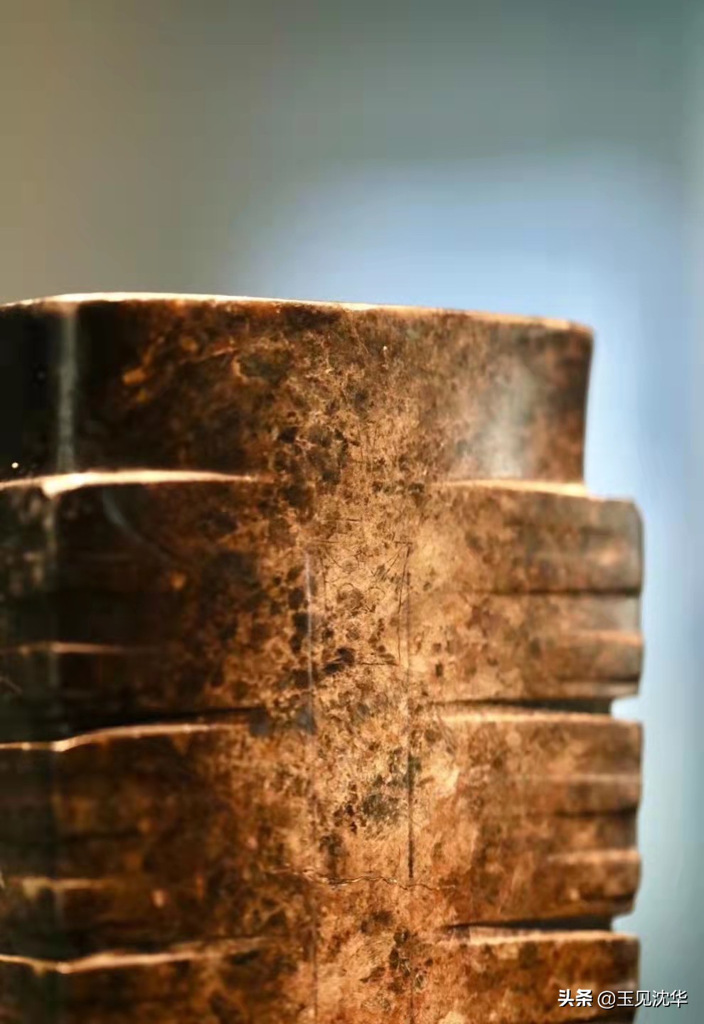 良渚文化玉器的特点和鉴别,良渚文化玉器的特点和鉴赏