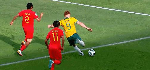 宁可站着死也不躺着活,杨晨04年亚洲杯