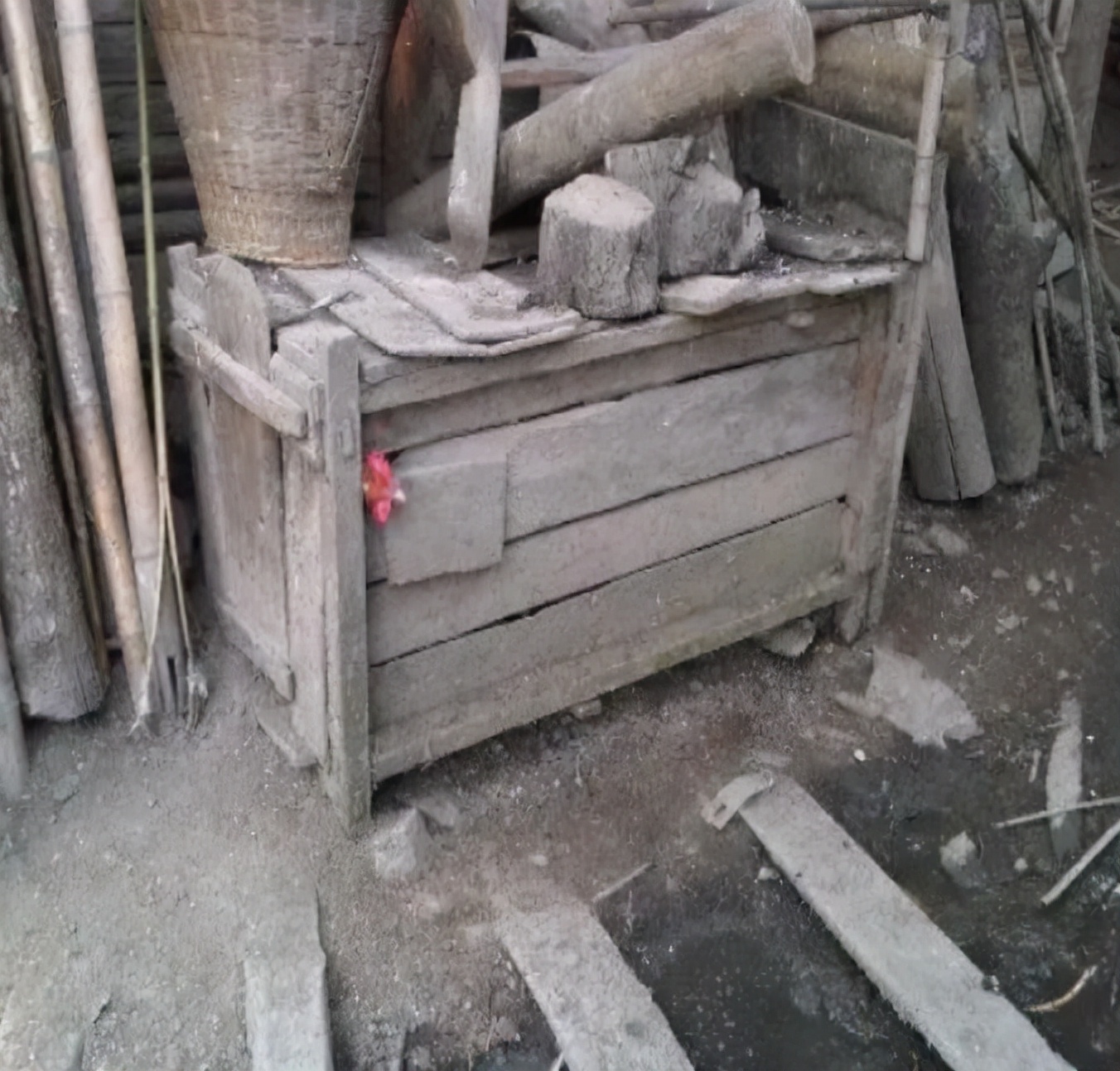 民间故事偷鸡,偷鸡贼民间故事