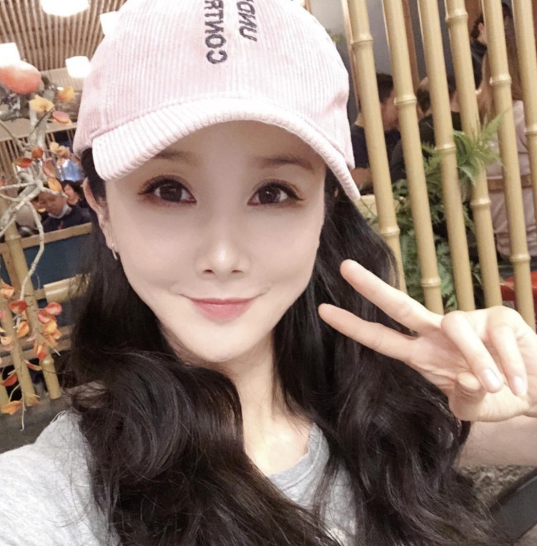 假下巴对决！谁的能戳死人，谁的下一秒就飞出去，谁的越整越残？